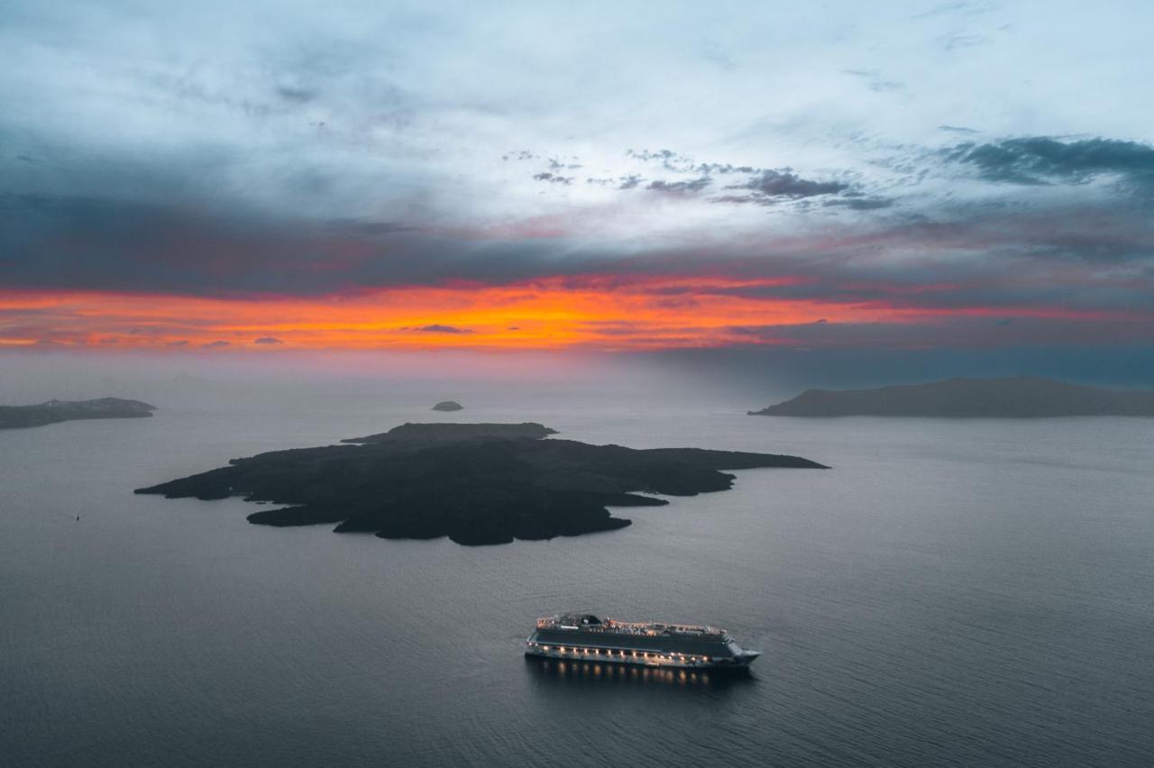 Opera Mansion Santorini Villa Fira  Exterior photo